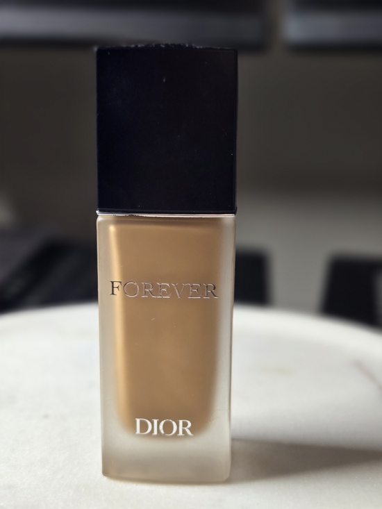 Dior Other - Dior Forever Fluid Skincare Foundation - NWOB [4N]